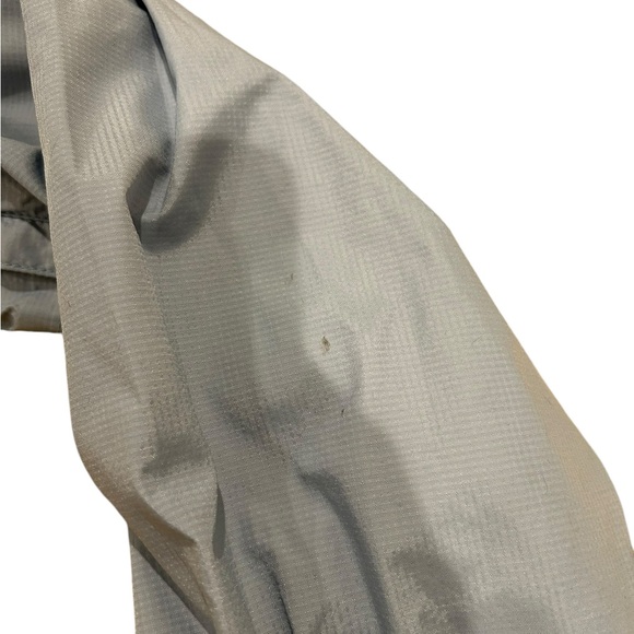 Sierra Designs Powder Blue Windbreaker - Picture 4 of 9
